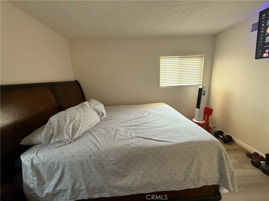 1710 Garretson Avenue, Corona, California 92879 home-pic-32